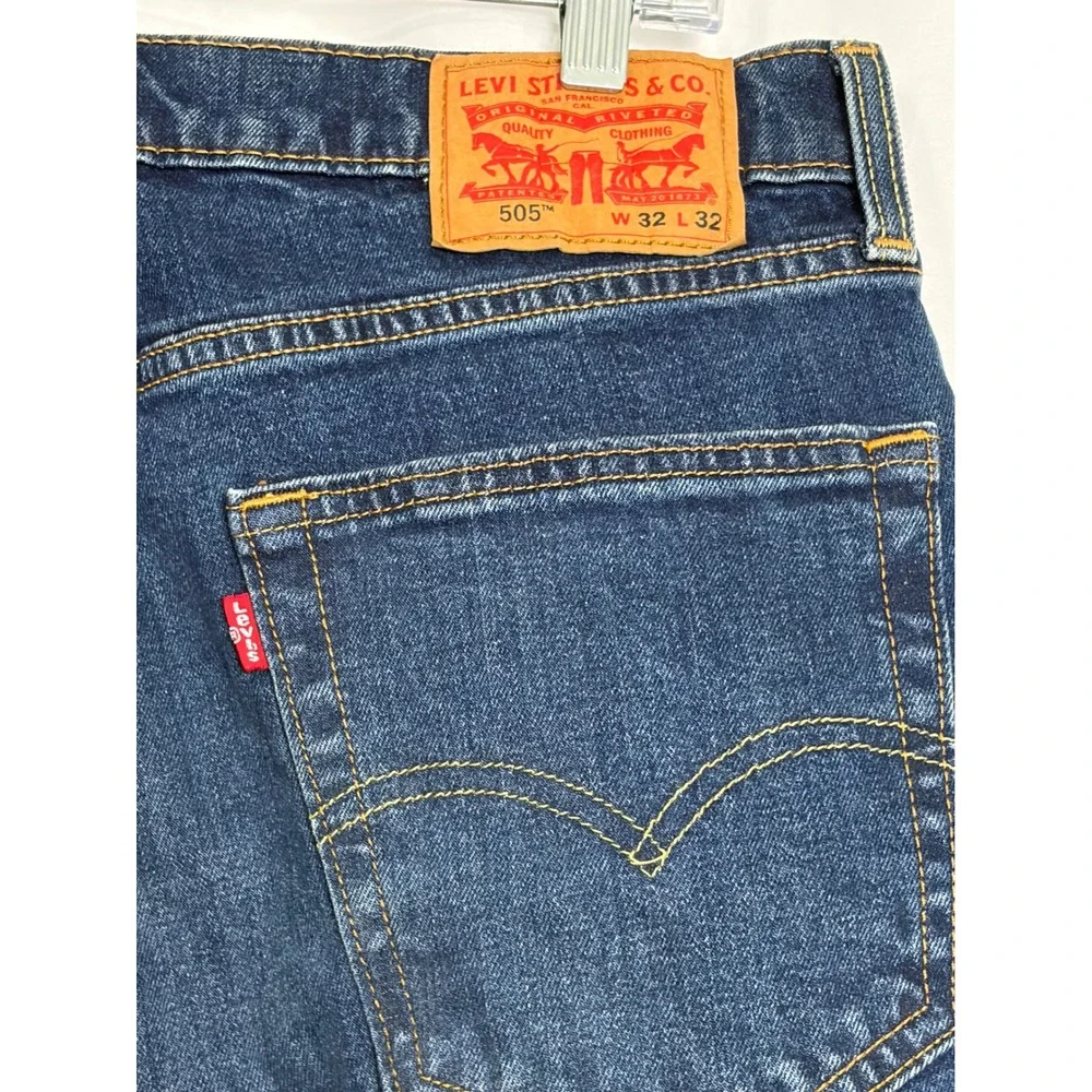 Levis profile handling casual